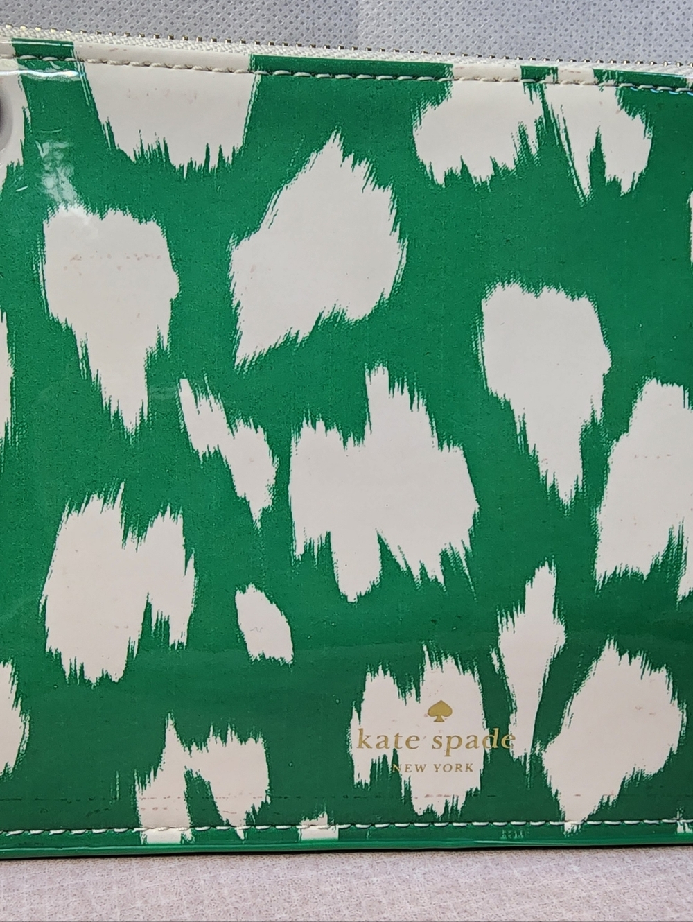 Kate Spade Painterly Cheetah Pouch With Pull Charm & Kate Spade Socks 3 Pair - Picture 4 of 7